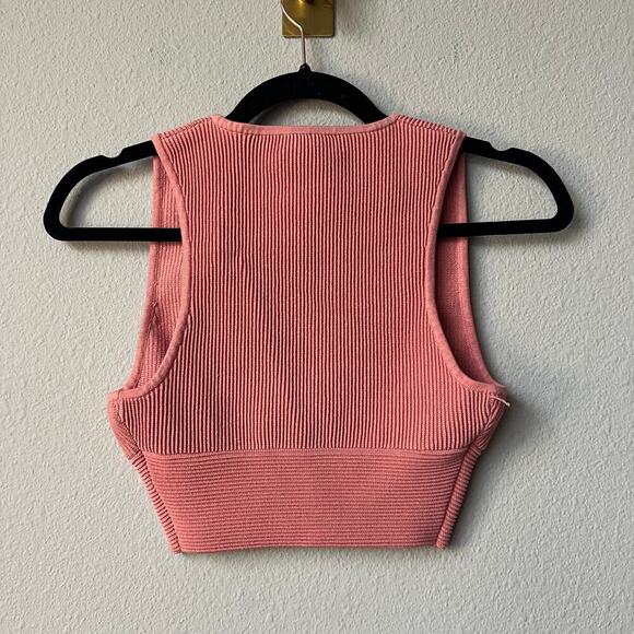 Aritzia Babaton Pink Ribbed V Neck Crop Top Size S - Picture 3 of 6